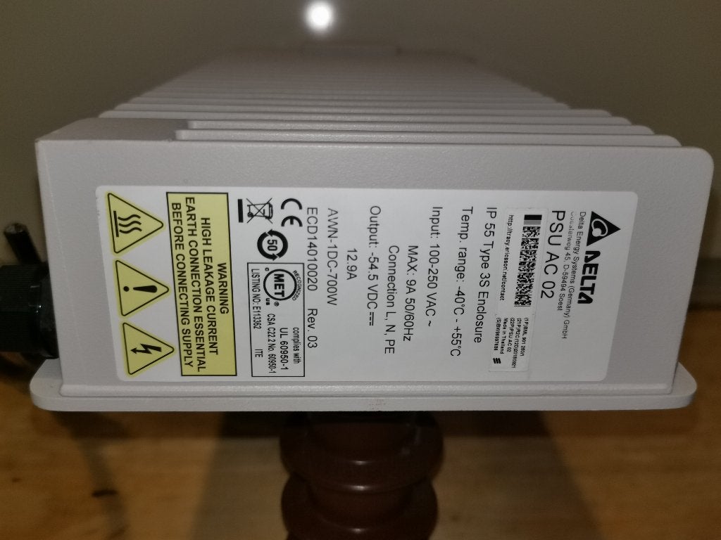 Voeding 48V 53.5V 700W DELTA / Kast voor AMP. (LEES TEKST), Telecommunicatie, Verzenden, Nieuw, Zender