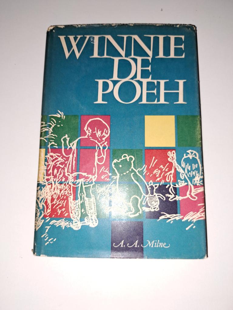 Boek Winnie de Poeh. Nederlands. Vintage 1967 12e druk, Gelezen, Fictie algemeen, Ophalen of Verzenden, A A Milne/ Nienke van Hichtum