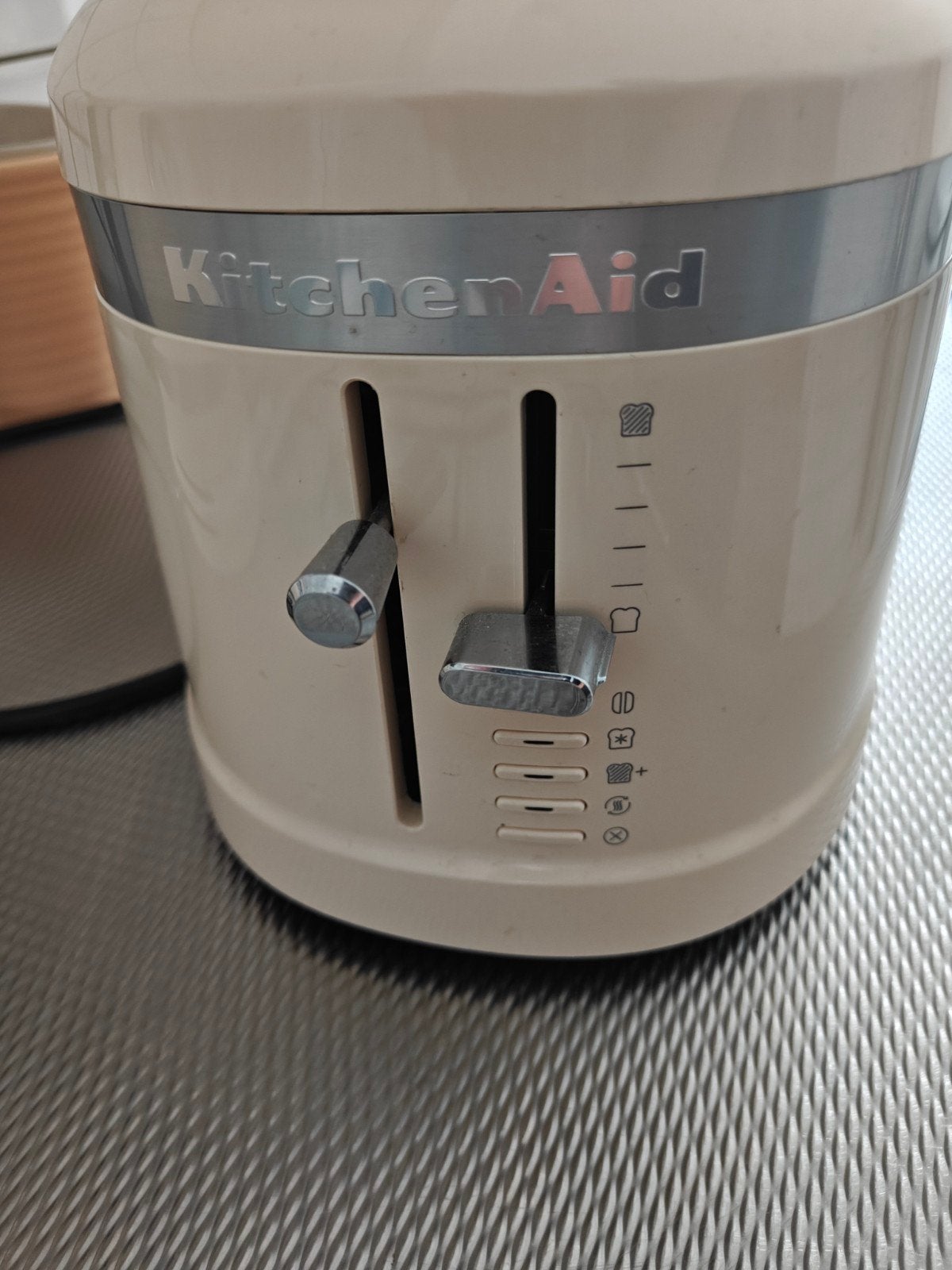 KitchenAid Lange Broodrooster - Crème, zgan., Ophalen of Verzenden, Zo goed als nieuw, Uitneembare kruimellade