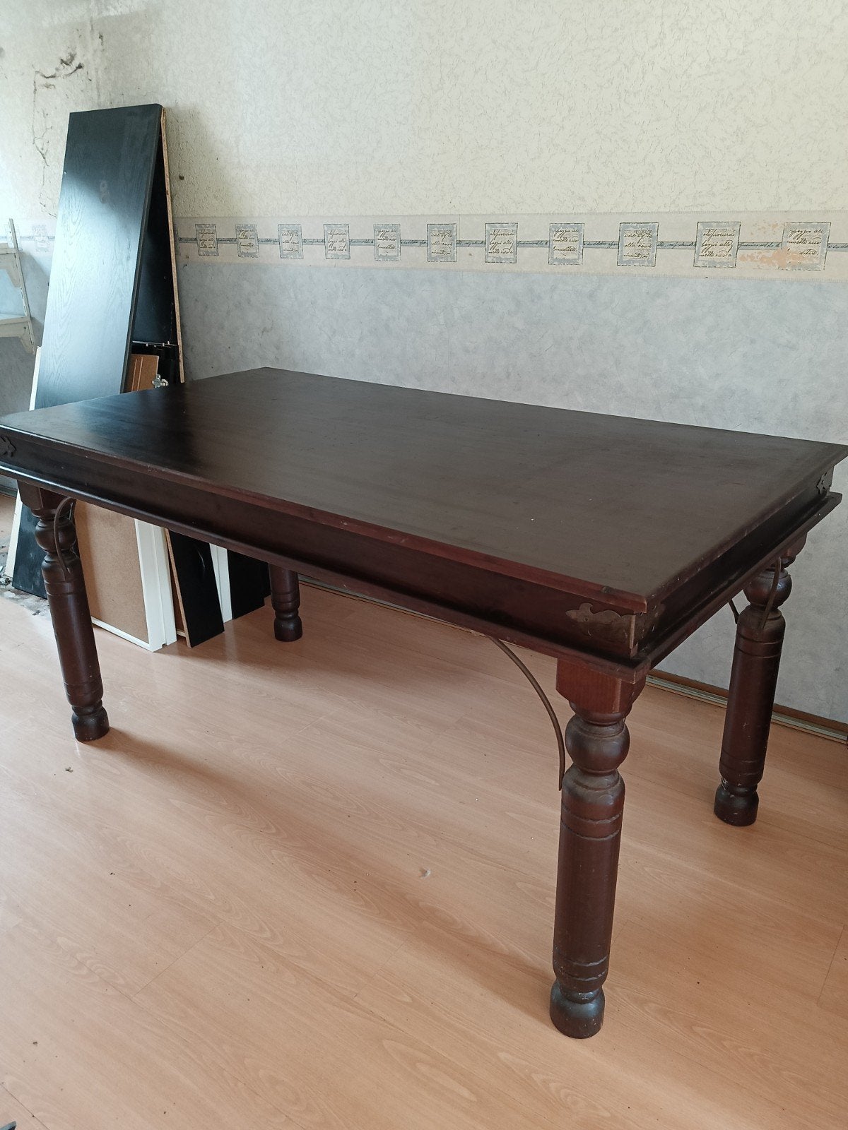 Gratis af te halen: Stevige houten eettafel in Zoetermeer, Ophalen