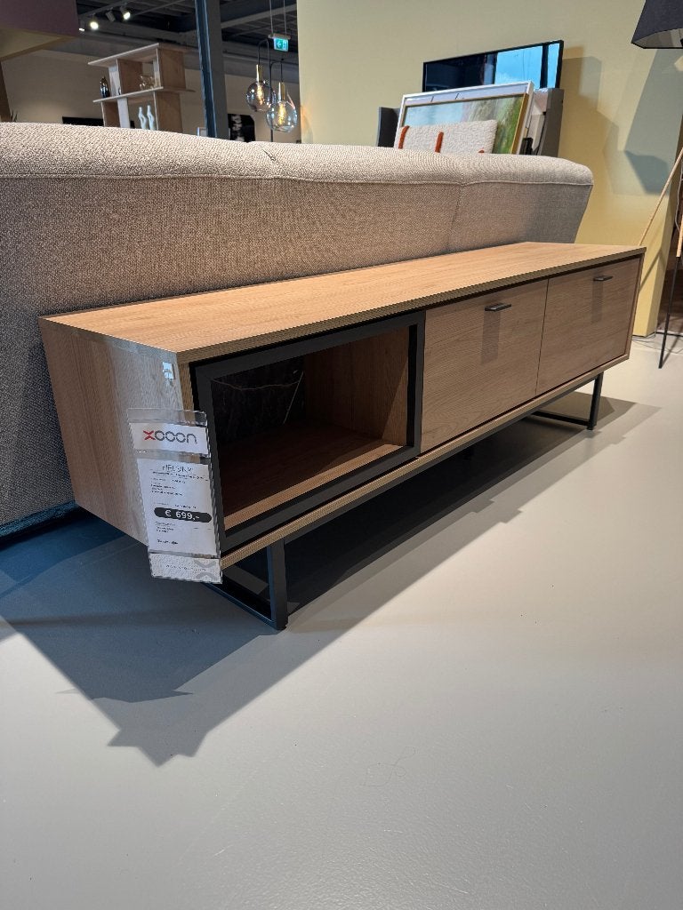 Te koop: Xooon tv meubel, Ophalen of Verzenden, 25 tot 50 cm, Metaal, Minder dan 100 cm