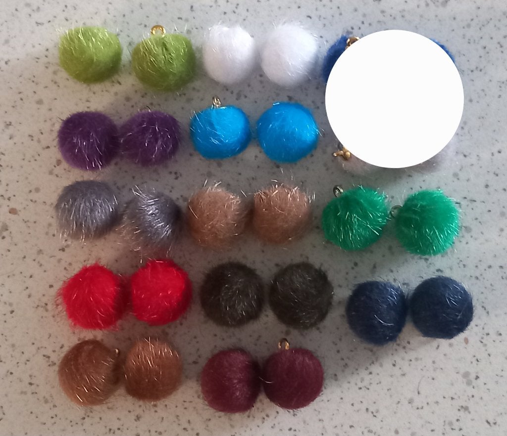 Pluche balletjes bedels, Ophalen of Verzenden, Nieuw, Bedel