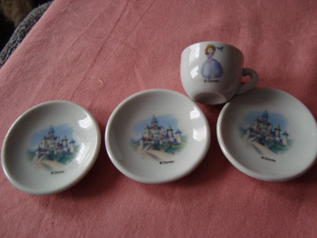 Disney porseleinen kopje en 3 schaaltjes, Ophalen of Verzenden