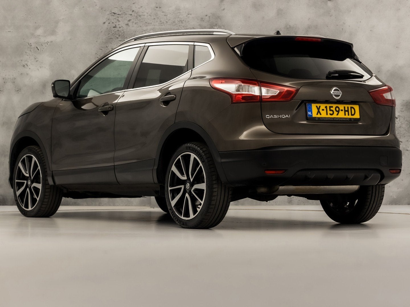 Nissan QASHQAI 1.6 dCi Tekna 4WD (PANORAMADAK, NAVIGATIE, LE, Auto's, 12 maanden, 4 cilinders, 1435 kg, Leder