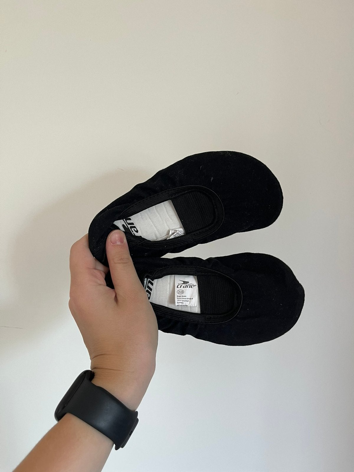Zwarte turnschoenen / dansschoenen, maat 25/26 van Crane, Ophalen of Verzenden, Zo goed als nieuw, Zwart, Turnschoenen