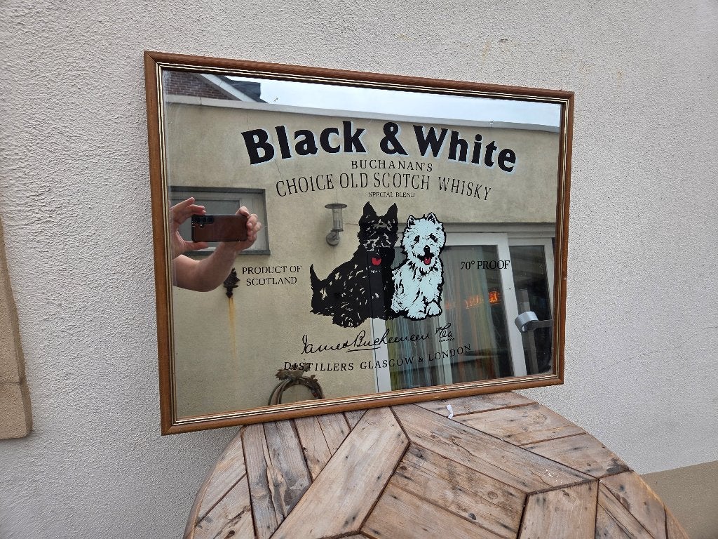 Reclamespiegel Black & White Whisky, Ophalen of Verzenden, Gebruikt, Reclamebord