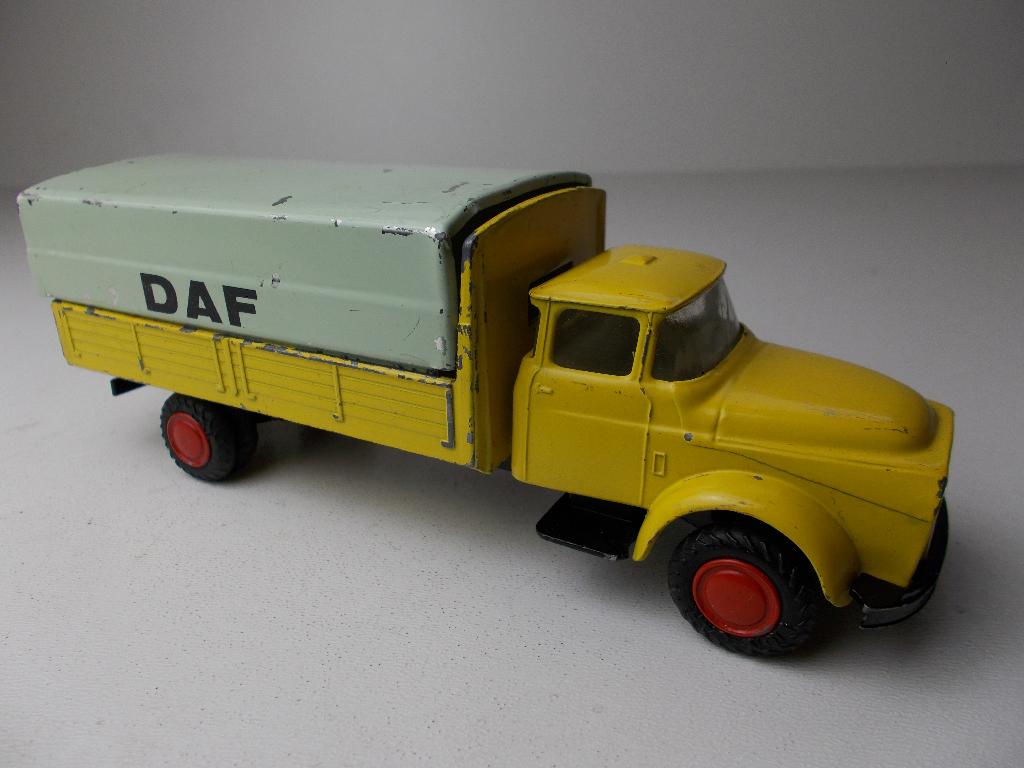 Jaren 50/60 Lion Car (Holland) DAF "TORPEDO" TRUCK + HUIF!