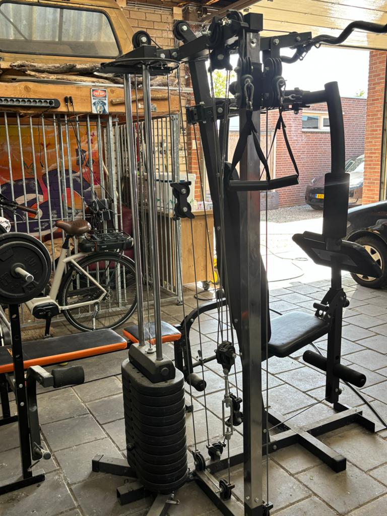 Krachtstation met bankdrukset en bokszak, Sport en Fitness, Ophalen, Gebruikt, Krachtstation, Armen