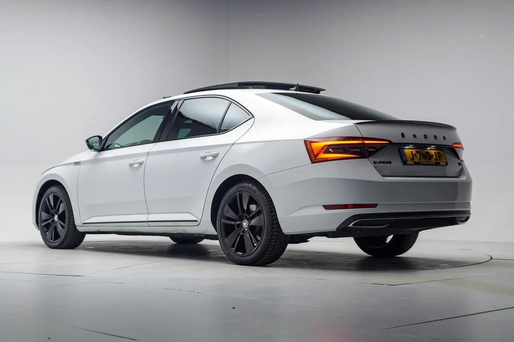 Skoda Superb 1.4 TSI iV PHEV Sportline Business Aut. [ Panor, Auto's, Automaat, Gebruikt, Wit, Origineel Nederlands
