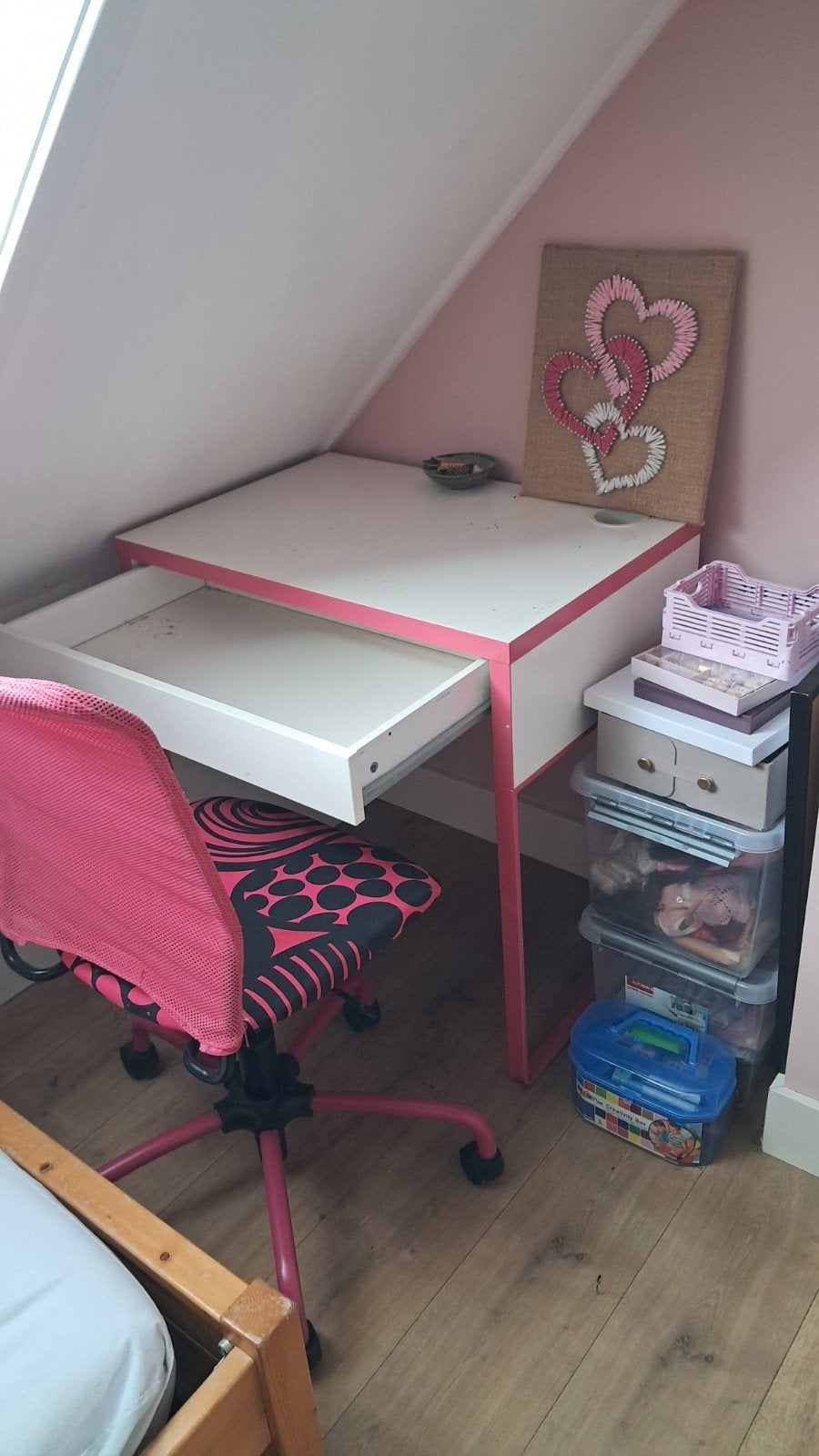 Gratis bureau en bureaustoel, Ophalen of Verzenden, Gebruikt, Wit, Kinderbureau