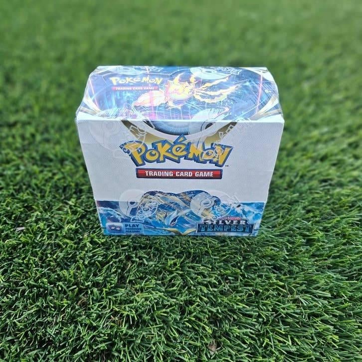 Boosterbox silver tempest, Ophalen, Zo goed als nieuw, Boosterbox
