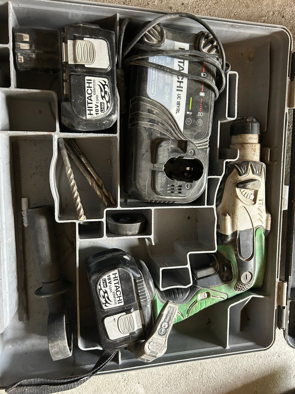 Hitachi accu klopboormachine 18v, Ophalen, Zo goed als nieuw, Boormachine