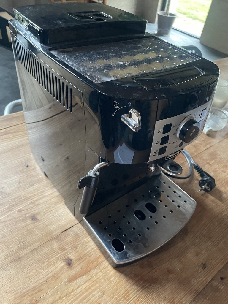 Foto 3 van koffiezet apparaat Delonghi Magnifica S