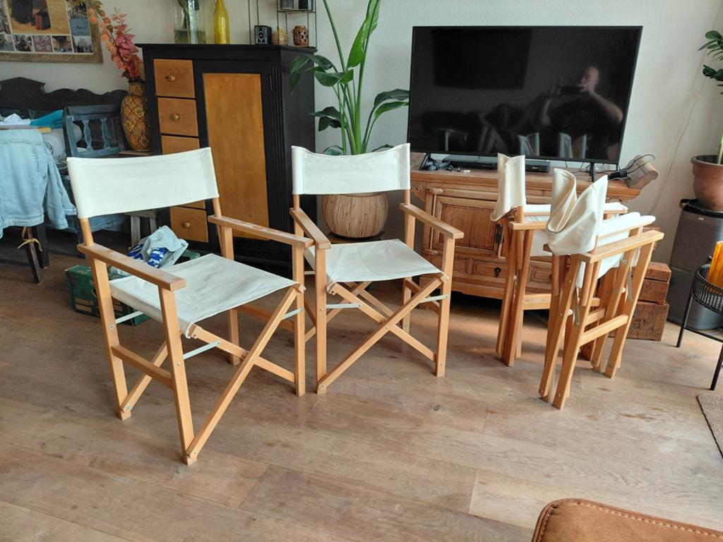 4 Regisseursstoelen - Hout met Crèmekleurig Katoen, Huis en Inrichting, Ophalen, Overige kleuren, Zo goed als nieuw, Vier