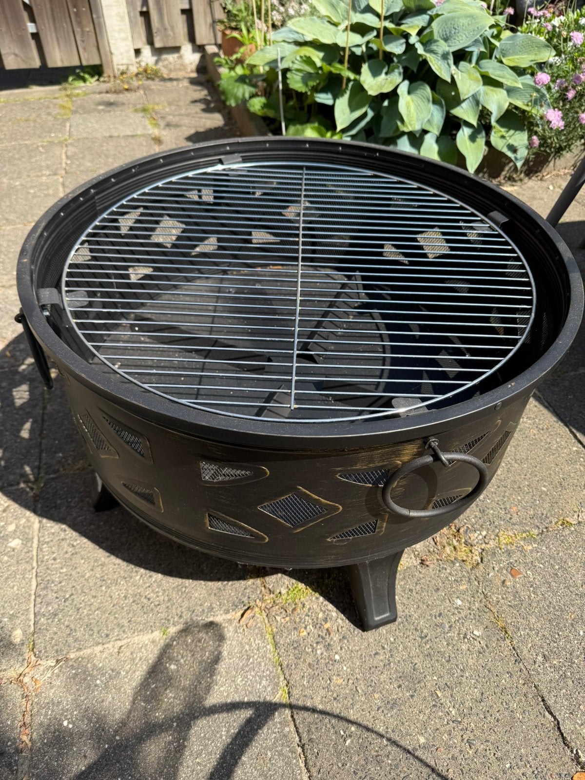 Nieuwe BBQ/Vuurschaal met grillerooster, Tuin en Terras, Ophalen, Nieuw