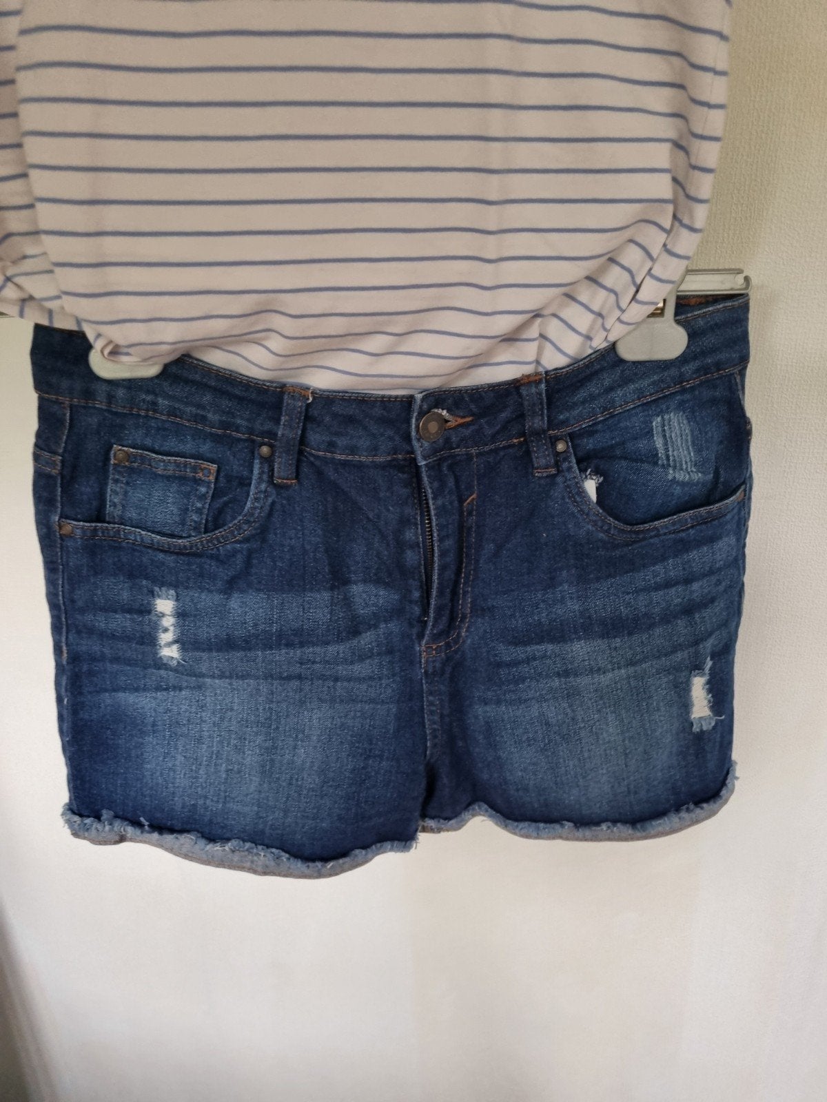 Esmara spijkerbroekje maat 40 valt als 38, Kleding | Dames, Broeken en Pantalons, Maat 38/40 (M), Kort, Blauw, Gedragen