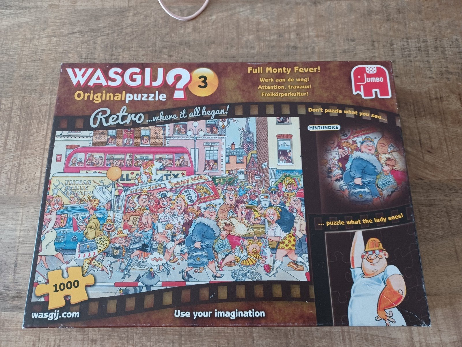 Wasgij Retro 3: Full Monty Fever! - 1000 stukjes legpuzzel, Ophalen of Verzenden