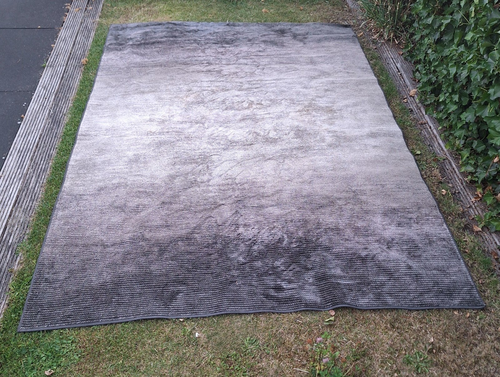 Carpet / Vloerkleed - 3 x 2 m, van het merk Zuiver, Ophalen, Gebruikt, 200 cm of meer, Grijs