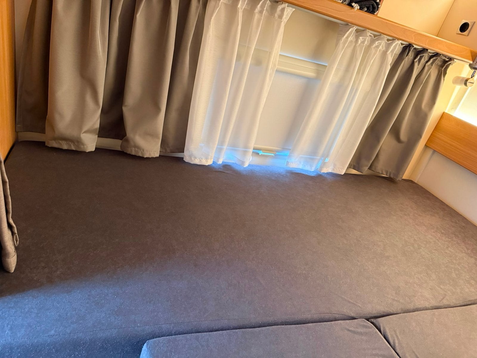 Campermatrassen op maat - Comfortabel en als nieuw, Ophalen, Zo goed als nieuw