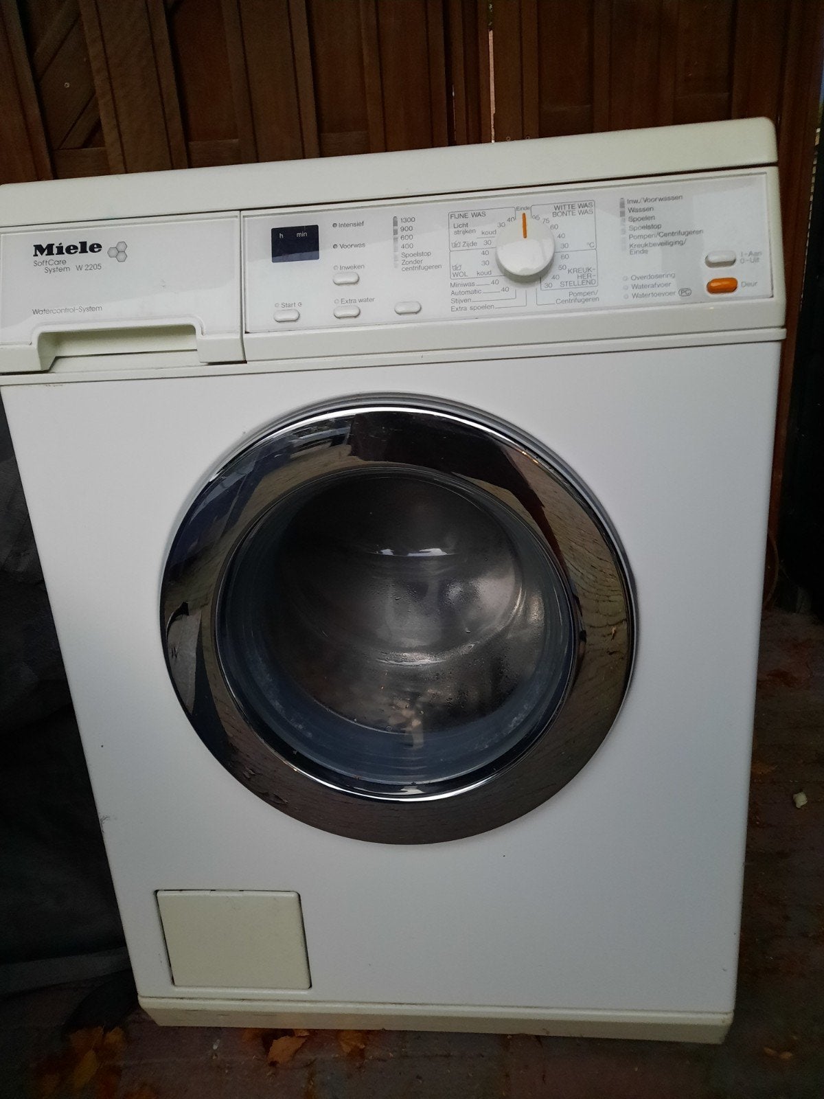 oude miele wasmachine, Ophalen, 1200 tot 1600 toeren, 4 tot 6 kg, Voorlader