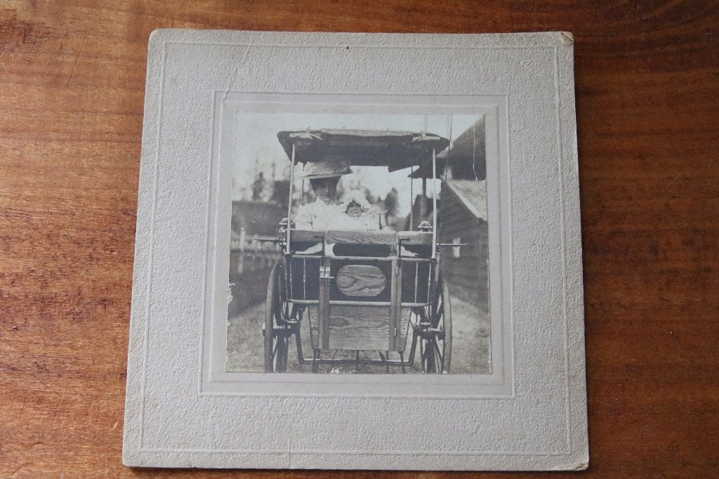 Foto van Prinses Juliana op 't Loo 1910 Gem.door Wilhelmina, Ophalen of Verzenden, Voor 1940, Gebruikt, Overige onderwerpen