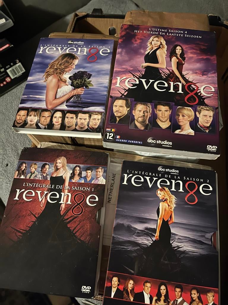 Revenge DVD Boxset Seizoen 1-4 (Compleet), Cd's en Dvd's, Dvd's | Tv en Series, Ophalen of Verzenden, Zo goed als nieuw
