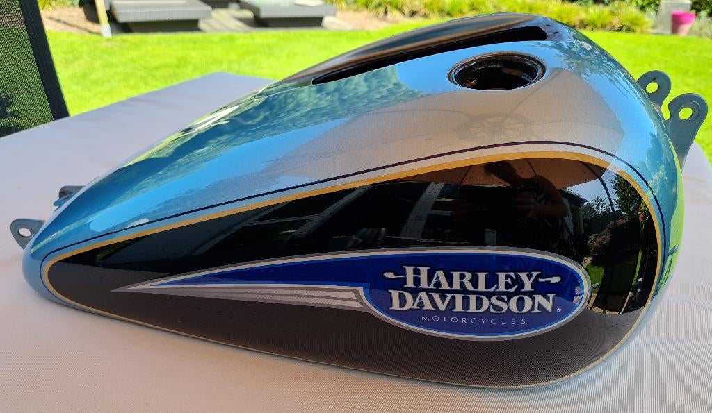 Harley originele tank FXDL Dyna low rider (Dyna Street Bob), Motoren, Onderdelen | Harley-Davidson, Ophalen, Gebruikt