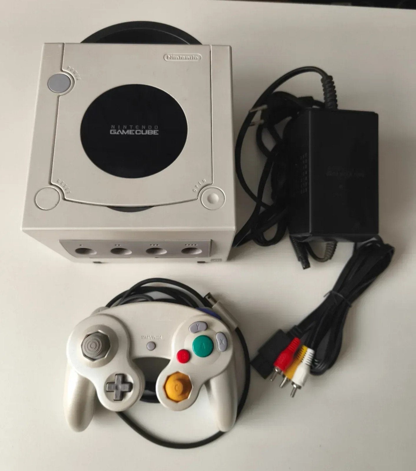 Gezocht: Gamecube parel wit (pearl white), Spelcomputers en Games, Ophalen