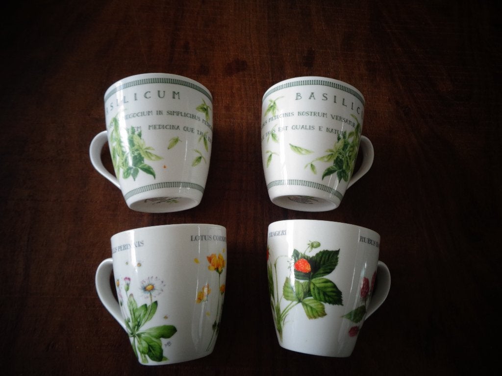 Marjolein Bastin bekers, 2 grote en 2 iets kleiner, Huis en Inrichting, Keuken | Servies, Overige merken, Ophalen of Verzenden