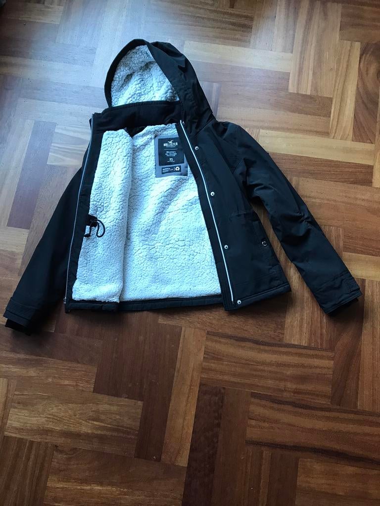 Hollister winterjas maat XS, Ophalen of Verzenden, Zo goed als nieuw, Maat 34 (XS) of kleiner, Zwart