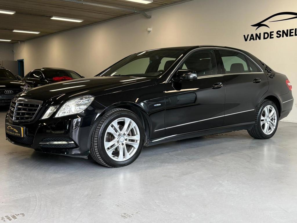 Mercedes-Benz E-klasse 220 CDI Business Class Avantgarde AUT, Auto's, Mercedes-Benz, Automaat, Euro 5, Achterwielaandrijving, Gebruikt