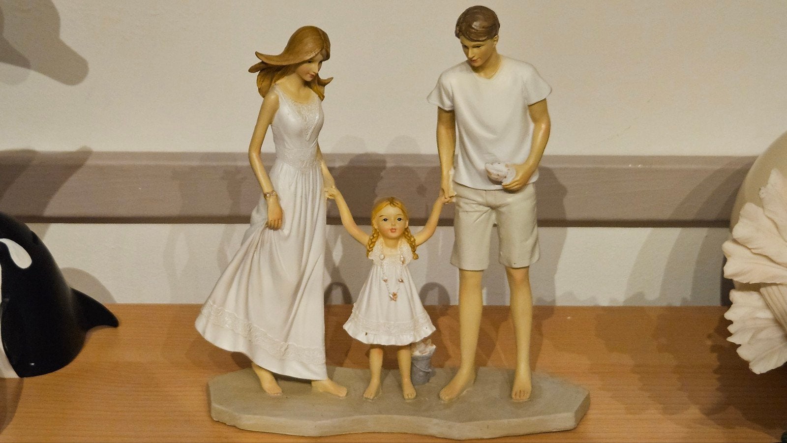 Beeldje familie  papa mama kind, Verzamelen, Beelden en Beeldjes, Ophalen of Verzenden, Zo goed als nieuw