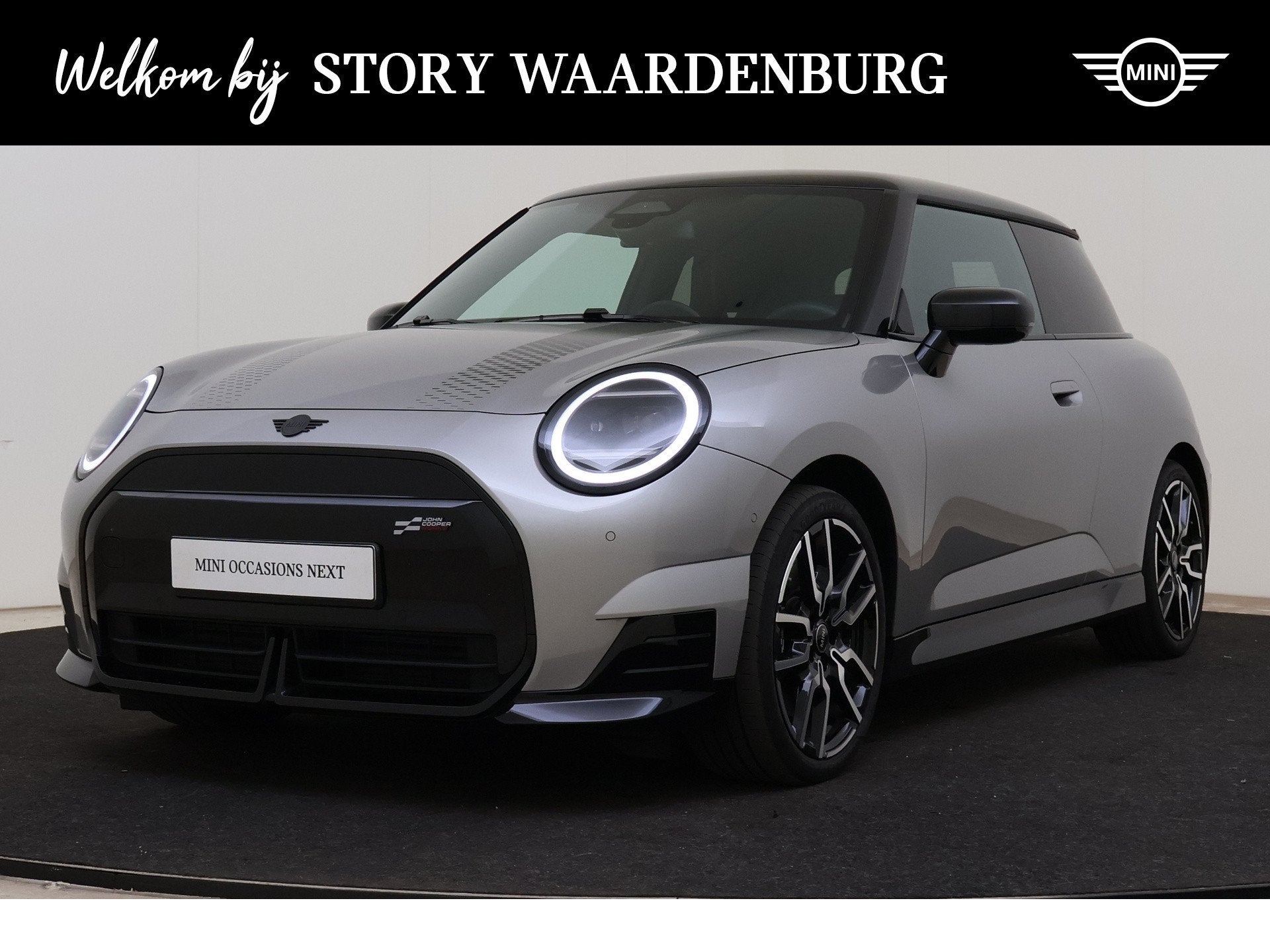MINI Hatchback Cooper SE / JCW / Pakket M / 18" JCW Lap Spok, Dealer onderhouden, 402 km, Gebruikt, Zwart