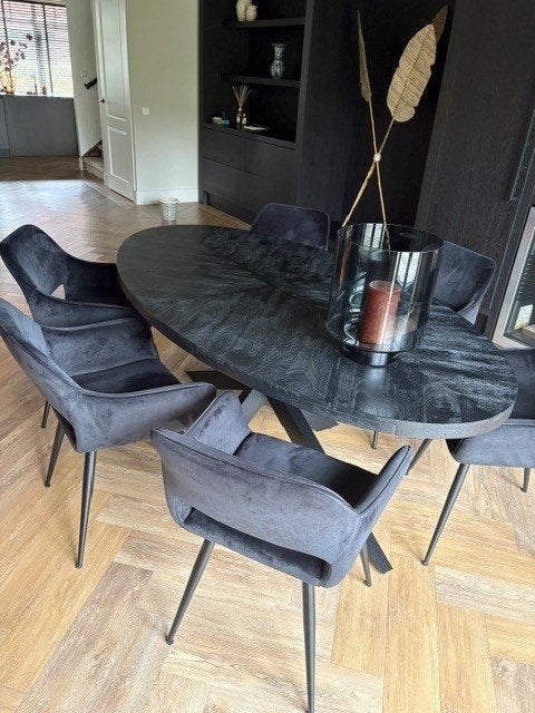 Foto 3 van Complete Eetkamerset Tafel + 6 Stoelen + Hanglamp €850