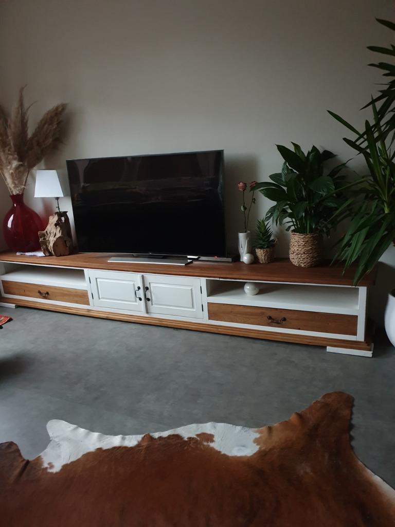 Prachtig handgemaakt TV-meubel (3.10 meter) – Massief hout, Huis en Inrichting, Kasten | Televisiemeubels, Ophalen of Verzenden