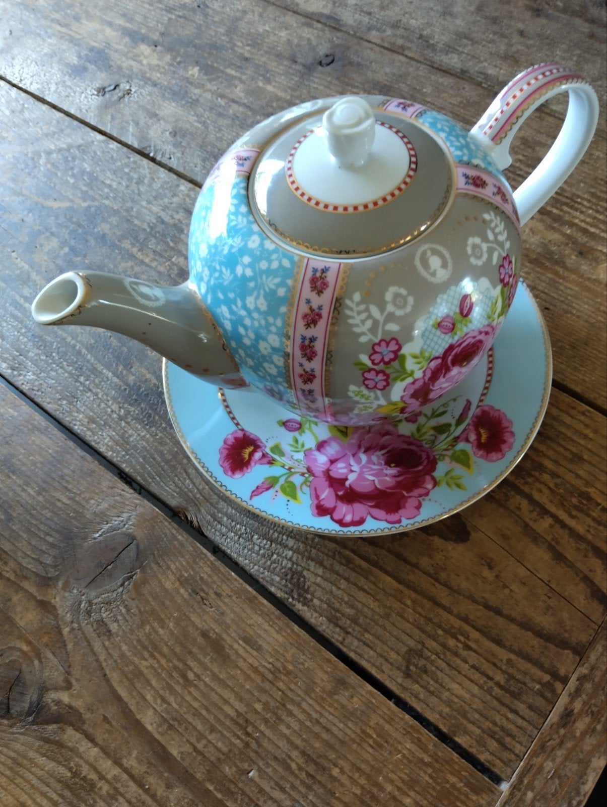 Pip Studio servies: diep bord en theepot met bloemen, Ophalen