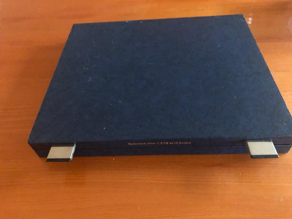 MUNTEN Cassette met zilveren munten Juliana, Postzegels en Munten, Munten | Nederland, Koningin Juliana, Setje, Zilver, Overige waardes