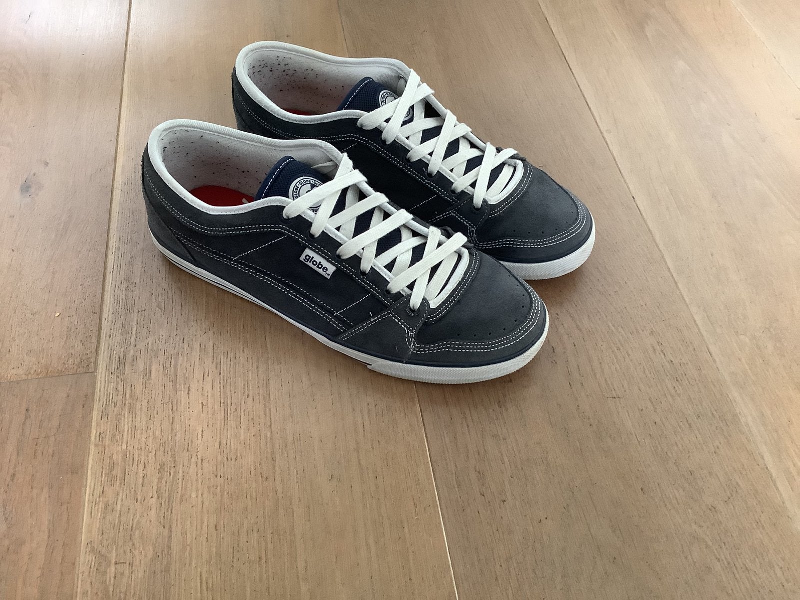 Schoenen / sneakers  GLOBE maat 47, Kleding | Heren, Ophalen of Verzenden, Zo goed als nieuw, Blauw
