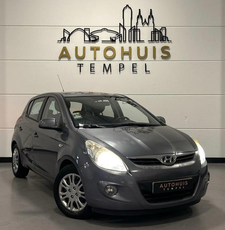 Hyundai I20 1.4i DynamicVersion Nap Automaat Airco 5Deurs Au, Zwart, 4 cilinders, 1396 cc, Origineel Nederlands