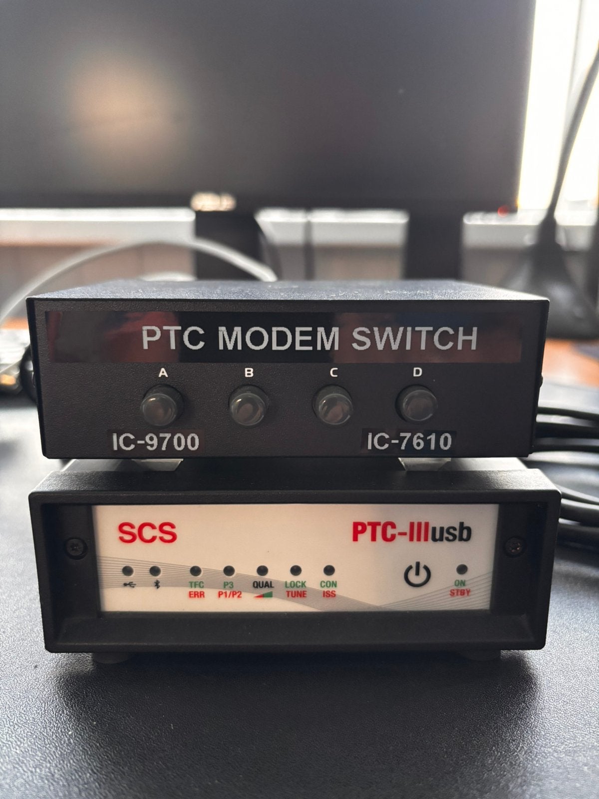 SCS PTC-IIIusb multimodem (oa Pactor 3) en ICOM schakelkast, Telecommunicatie, Ophalen of Verzenden, Gebruikt, Zender en Ontvanger
