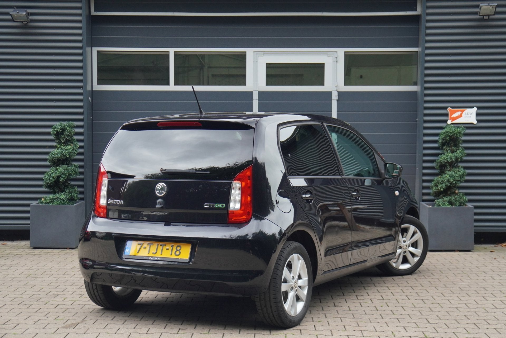 Skoda Citigo 1.0 Greentech Drive NAVI LEDER AIRCO, Auto's, Voorwielaandrijving, Euro 5, Gebruikt, Zwart