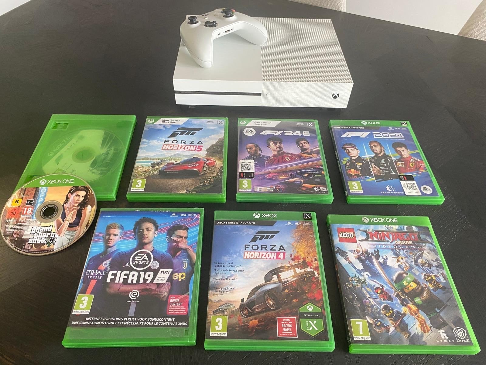 Xbox One S met 6 games en controller, Spelcomputers en Games, Ophalen, Online, Gebruikt, 1 speler
