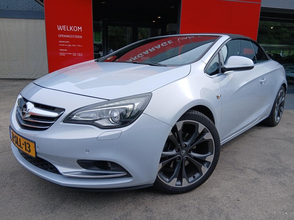 Opel Cascada 1.6 Turbo Cosmo, Auto's, Opel, Voorwielaandrijving, Gebruikt, Zwart, 4 cilinders