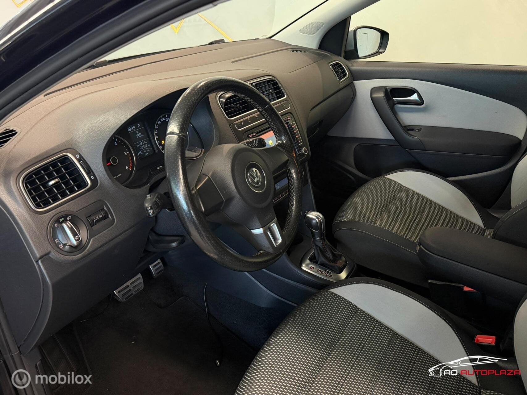 Volkswagen Polo 1.6 TDI Cross DSG Climate/Camera/Stoelverwar, Auto's, Euro 5, Verwarmde buitenspiegels, 4 cilinders, 620 kg