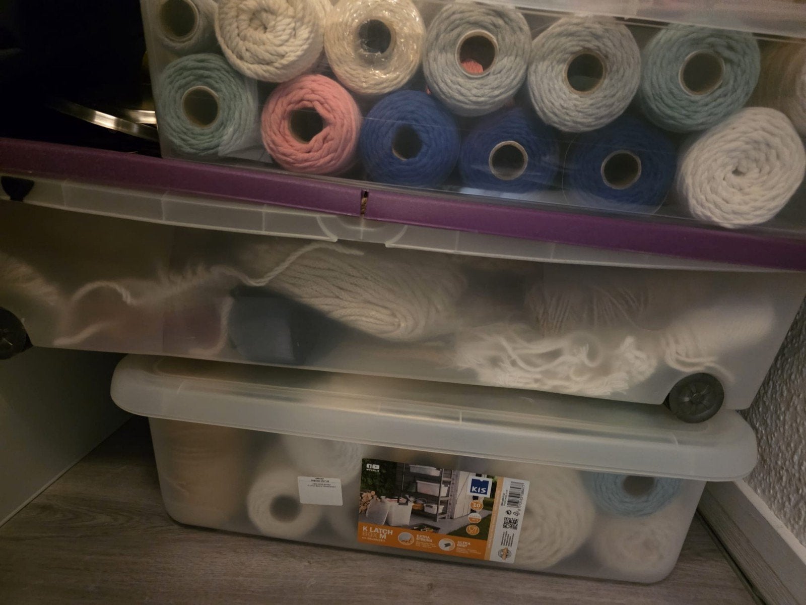 macrame koorden +/- 50 rollen en kralen, Ophalen, Nieuw, Kraal