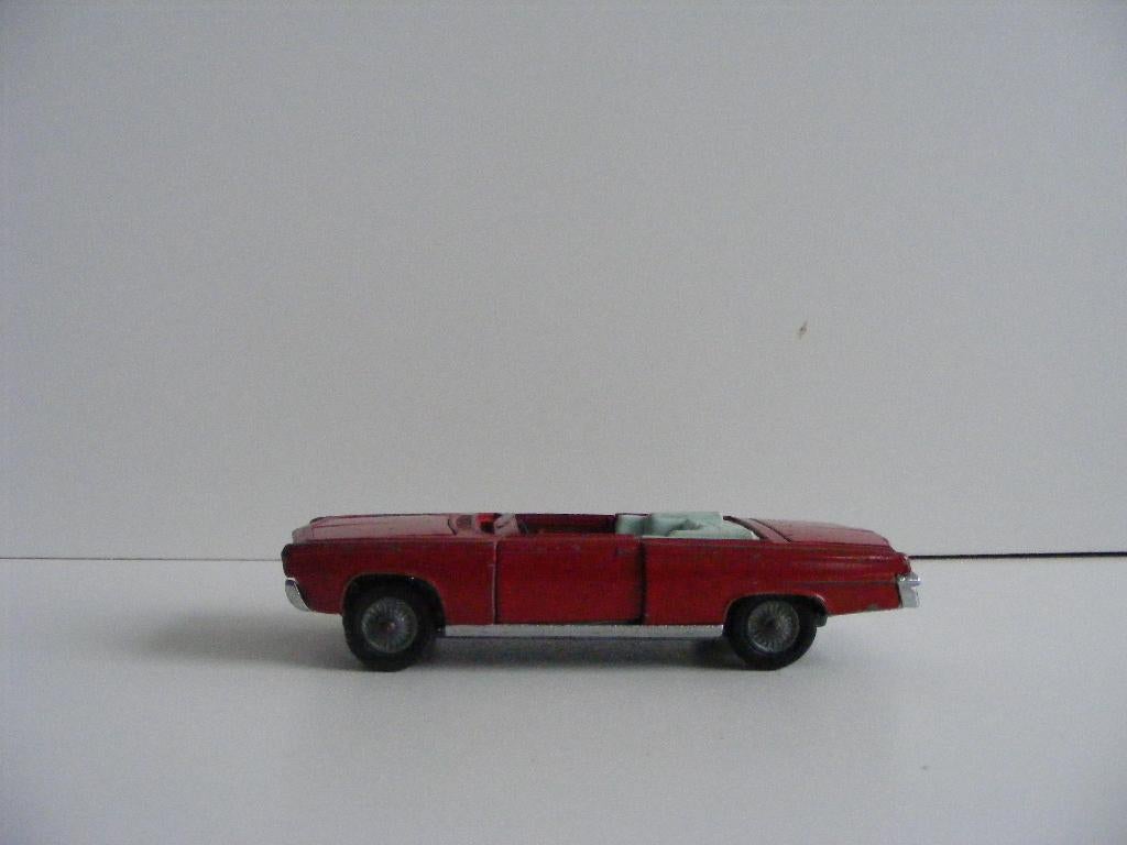 chrysler imperial cabriolet, corgi toys 246 incompleet (2), Ophalen of Verzenden, Gebruikt, Auto, Corgi
