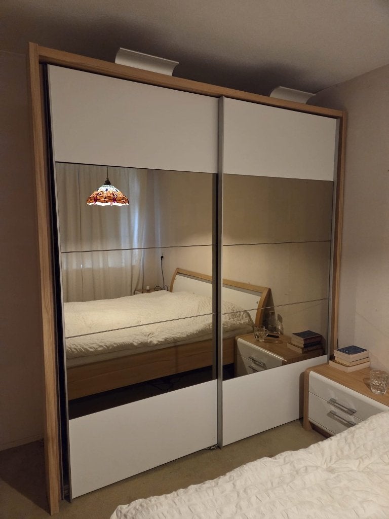 Slaapkamer: tweepersoonsbed, 2 nachtkastjes en spiegelkast, Ophalen, Gebruikt, 65 cm of meer, 70 cm of meer