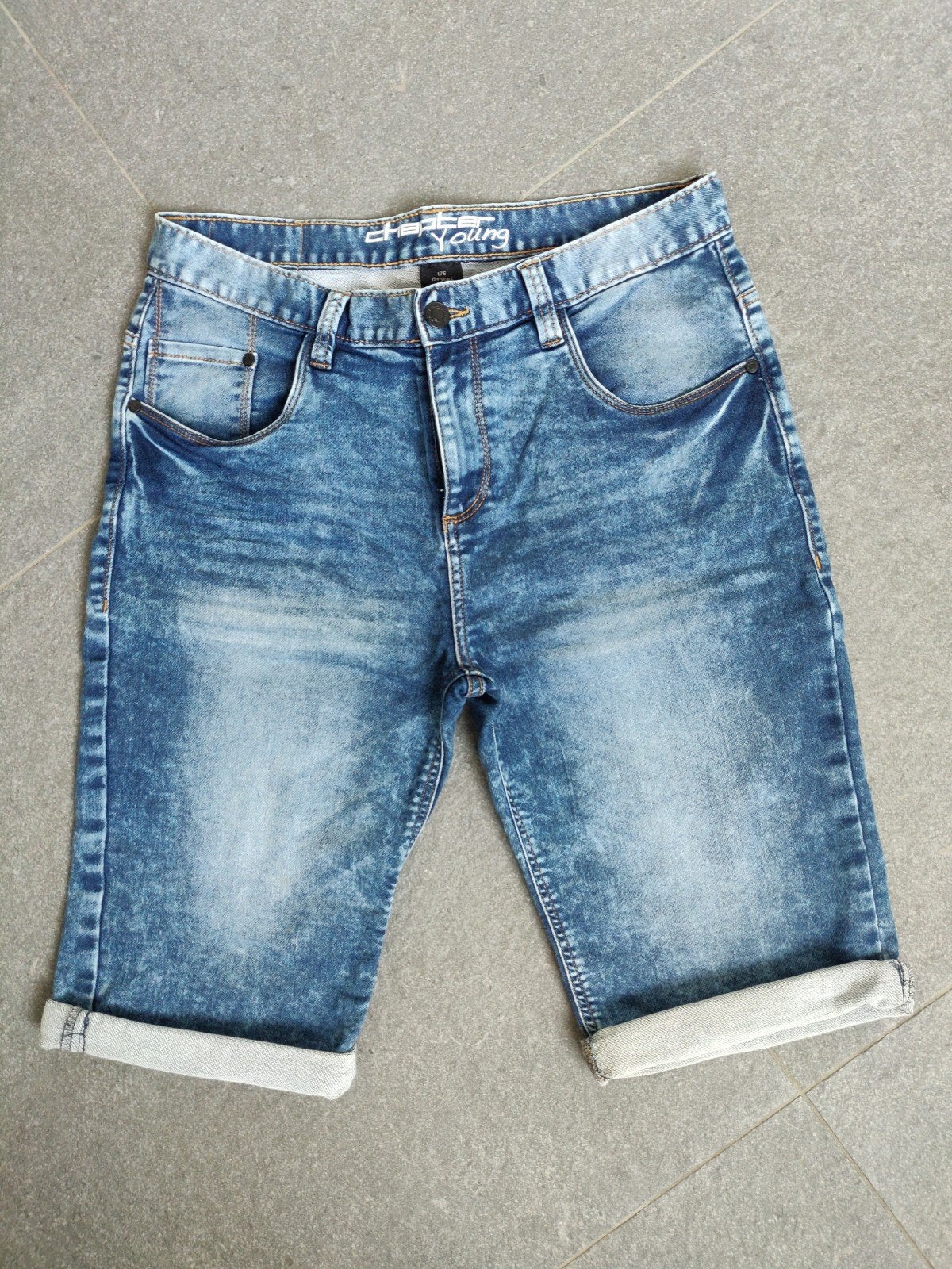 Korte spijkerbroek Chapter Young maat 176, Kinderen en Baby's, Broek, Chapter Young, Ophalen of Verzenden, Zo goed als nieuw