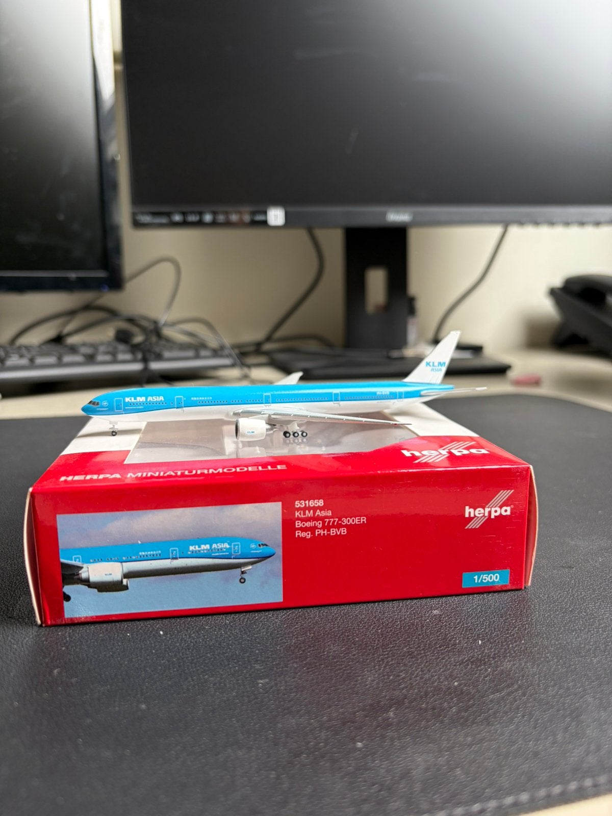 Herpa 1/500 KLM 777 Asia, Verzamelen, Ophalen of Verzenden, Zo goed als nieuw, Overige typen