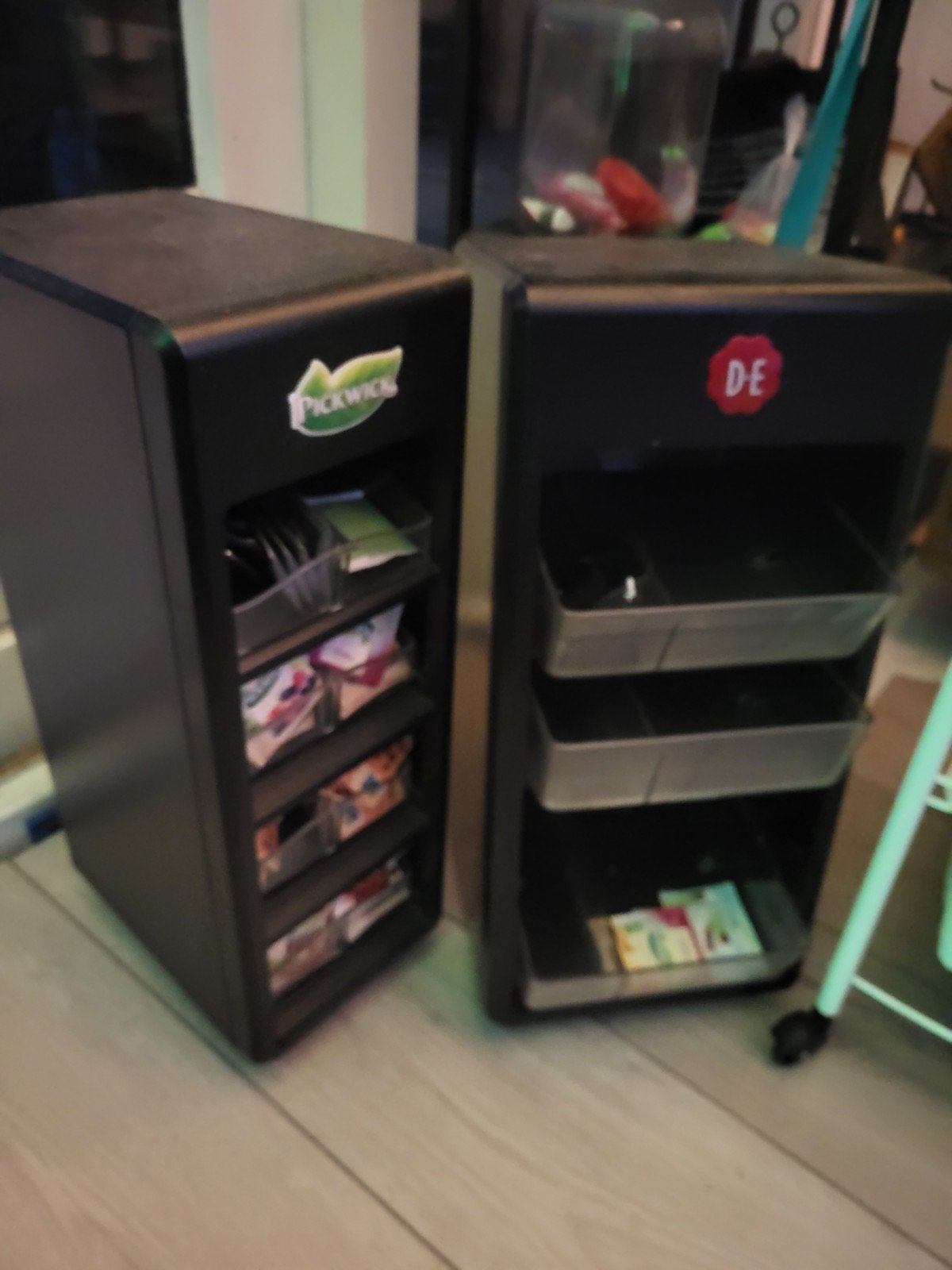 Pickwick en DE Douwe Egberts displays / bakken / rekken, Ophalen of Verzenden, 25 tot 50 cm, Minder dan 100 cm